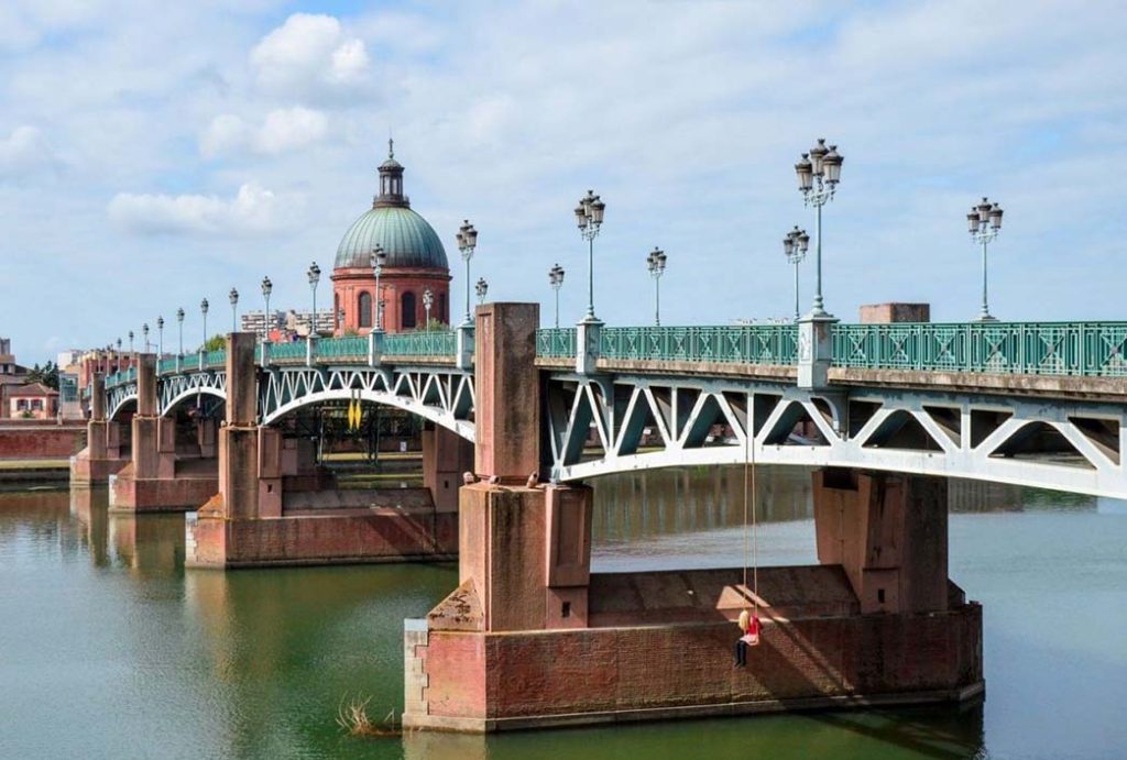 Guide de l&rsquo;Assurance Voyage à Toulouse : Protégez Votre Aventure